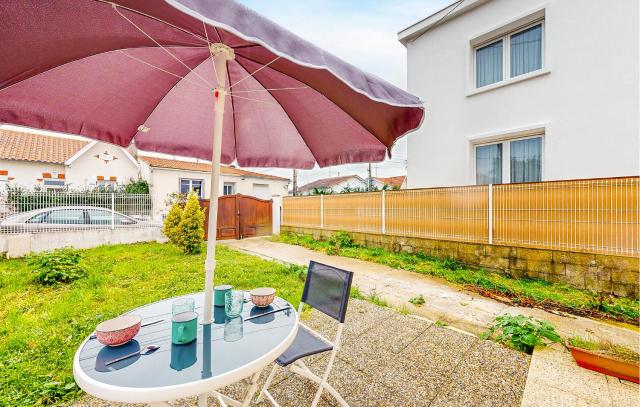 1 Bedroom Beautiful Home In Royan