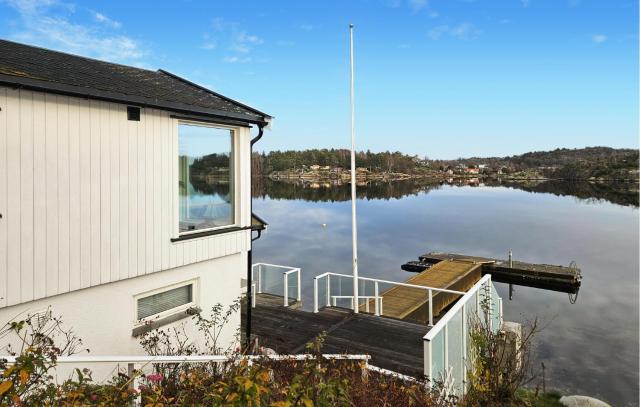 Gorgeous Home In Sandefjord With Wifi