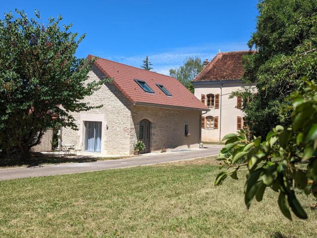 Gîte rénové avec jardin: détente et nature - FR-1-583-346