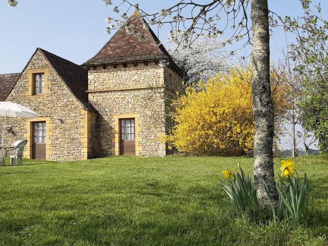 Maison calme avec piscine partagée près de Beynac - FR-1-616-427