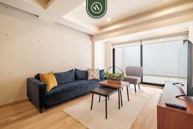 Amazing 2 BR Condo with Private Patio in Reforma