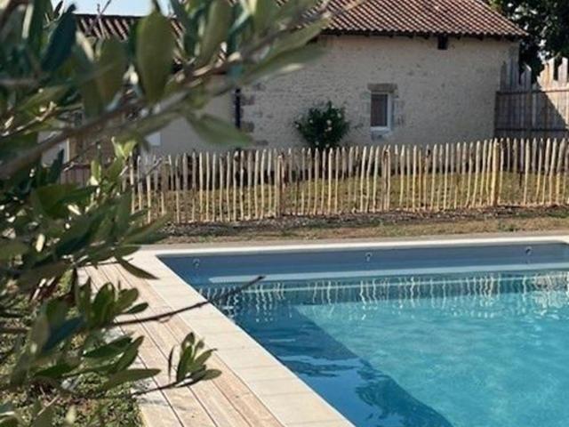 Gîte 8 pers avec piscine partagée et wifi à Brantôme - FR-1-616-441