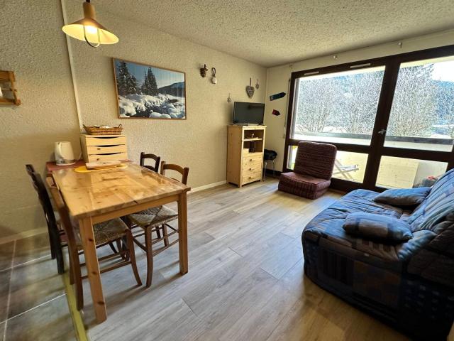 Studio cosy au pied des pistes, balcon sud, parking - FR-1-515-221