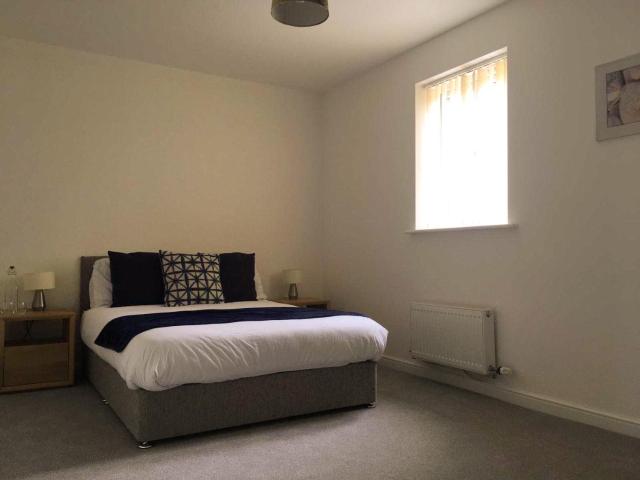 KSuites - Stunning 2 bed House Free parking