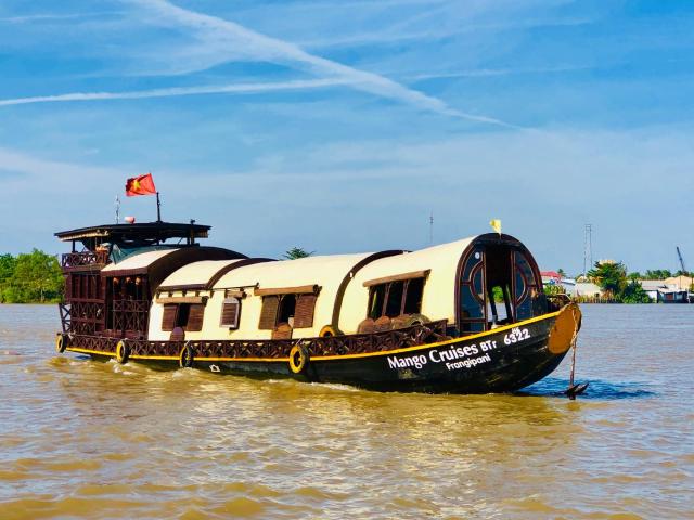 Mekong Delta Overnight Sampan Cruise in Ben Tre