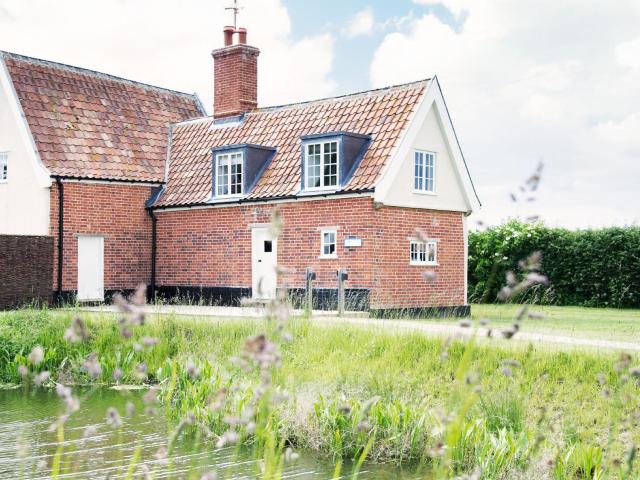 The Cottage by The Suffolk Cottage Collection