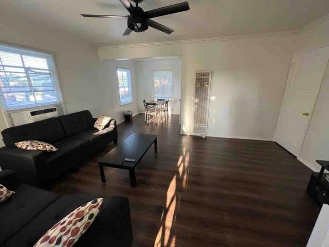 Affordable Quiet Private 1st Floor Inglewood 1BR and 1BA