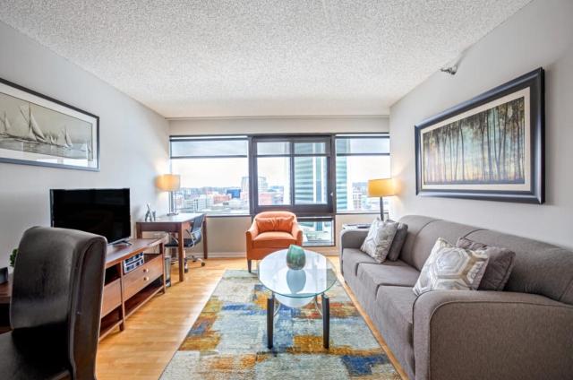 Spacious Apt Downtown - BIL-1503