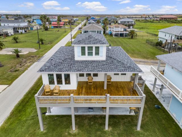 Direct Beach Access Huge Deck Overlooking Canal