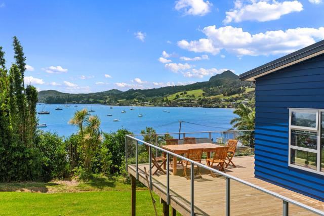 Bluey - Whangarei Heads Holiday Home