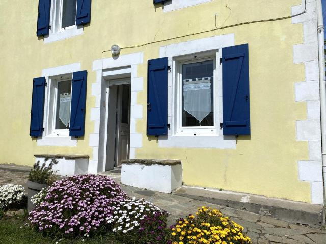 Maison ancienne charmante avec jardin, proche du port de Groix - FR-1-813-8