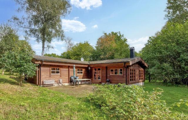 Lovely Home In Anderstorp With Wifi