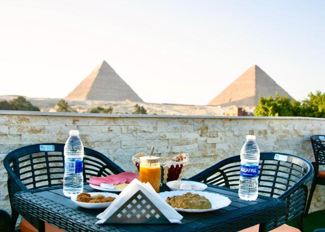 Keeper Pyramids Hotel