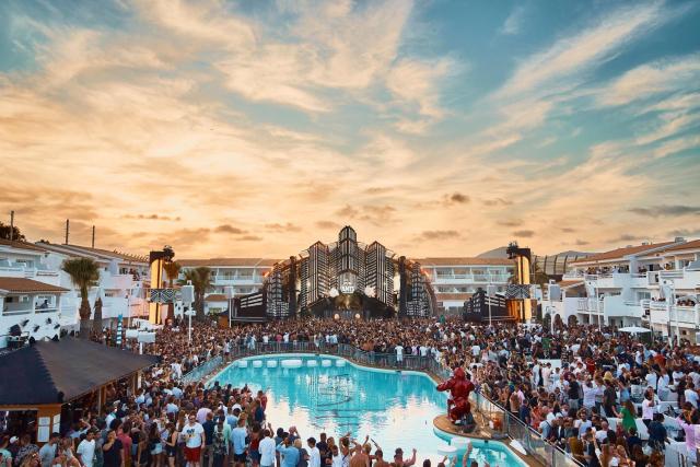 Ushuaïa Ibiza Beach Hotel - Adults Only - Club Entrance Included