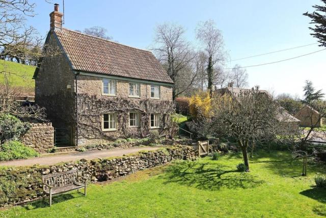 18th Century Cottage in Heart of Dorset