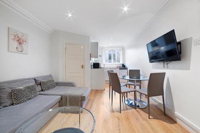 2 Bed Piccadilly Apartment 4