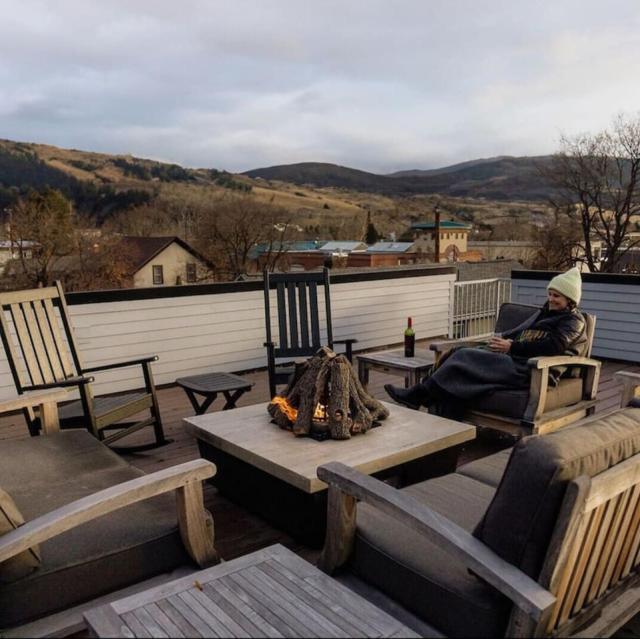 Rooftop Guest House with Hot Tub