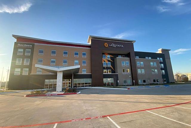 La Quinta Inn & Suites by Wyndham DeSoto