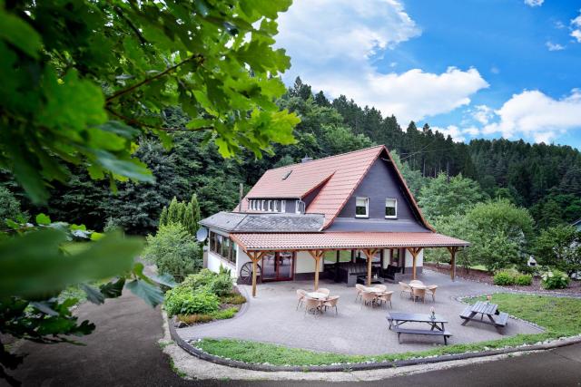 Villa für 10 Personen im Westerwald mit Kino, Bar, Sauna und Whirlpool