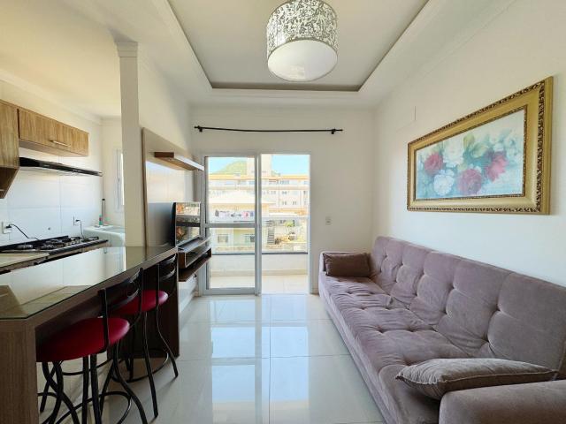 Apartamento no Santinho. 400m do mar - SBR303