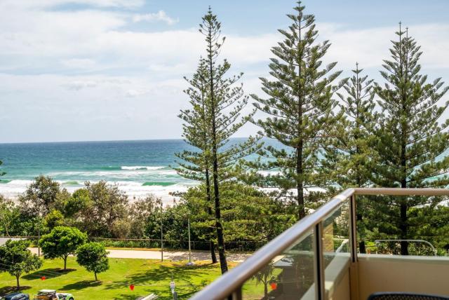 Holiday Haven on Burleigh Beach