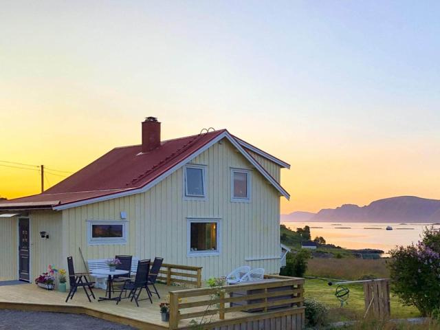 Holiday home ALSVÅG