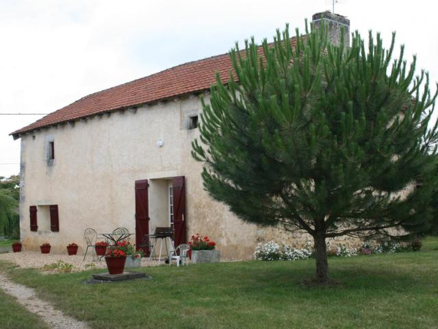 Gîte confortable pour 4 pers. avec piscine chauffée, jardin privé et activités nature - FR-1-616-451