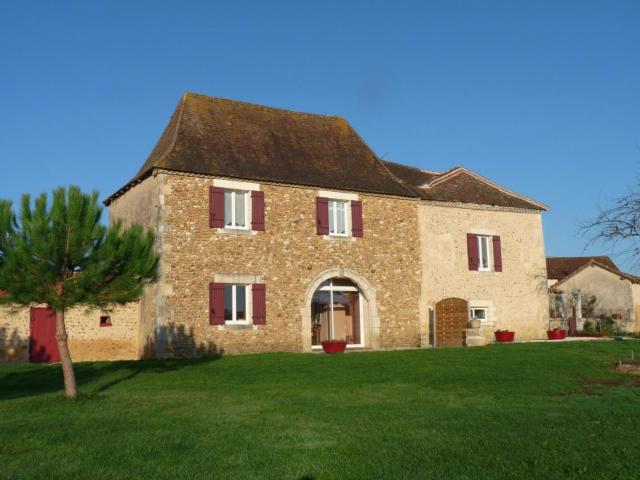 Gîte confortable avec piscine chauffée et animaux acceptés en Dordogne - FR-1-616-453