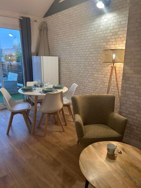 Appartement Angevin avec Terrasse et WiFi rapide