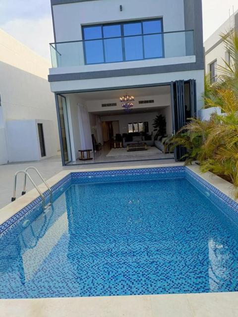 Oceanfront Villa 5 BR Private pool seaview - Al Dana Island Fujairah