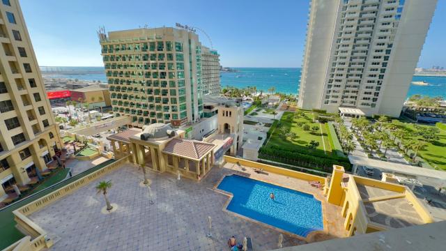 Sea Breeze Hostel JBR