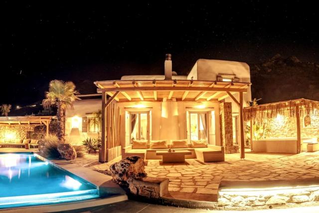 Luxury Villa Delphinus - AllParos Villas