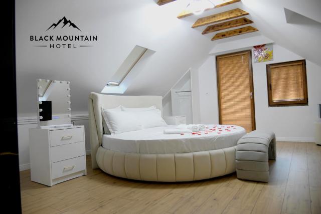 Blackmountain Hotel 2024