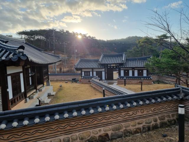 Cheongbaek Hanok Pension