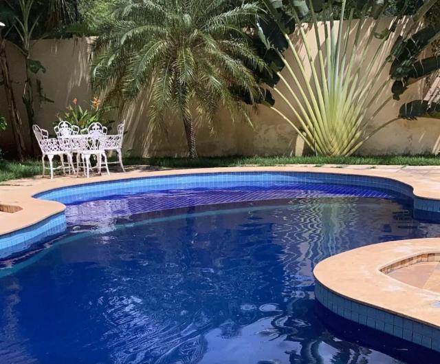 Casa Charmosa com Piscina - Quartos Privativos