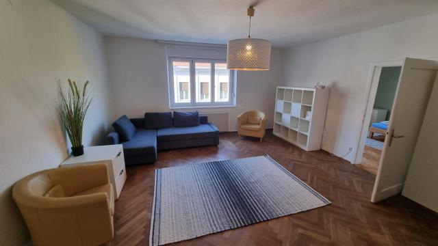 Living (82 m²) in the heart of Graz