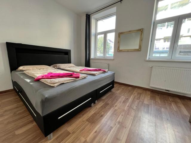 Affordable 3BR Apt Prime location in Vienna