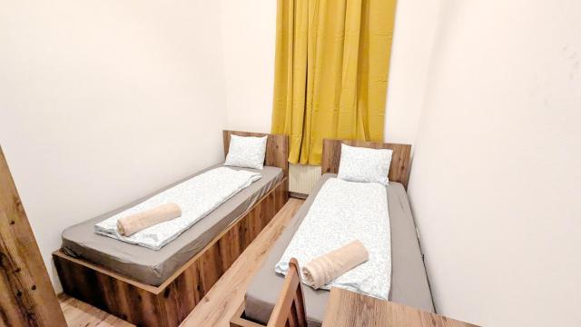 Spacious Rooms - 15 Min from Airport & City Center, 5 Min from Vienna Main-Bus Station EZ 1-9