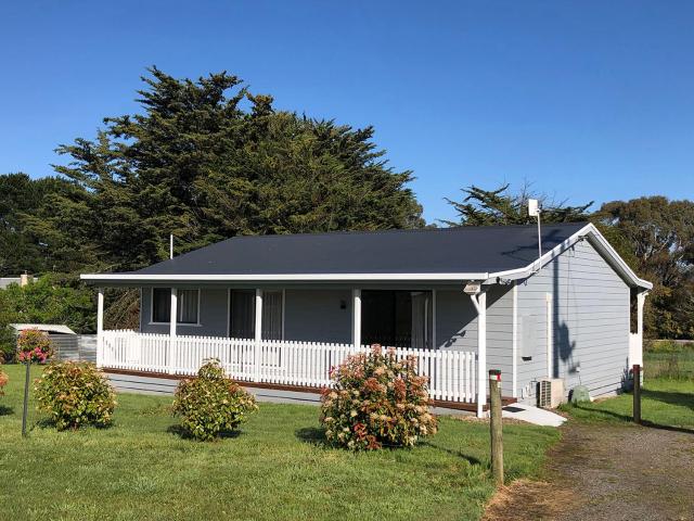 Tranquil, modern self-contained cottage