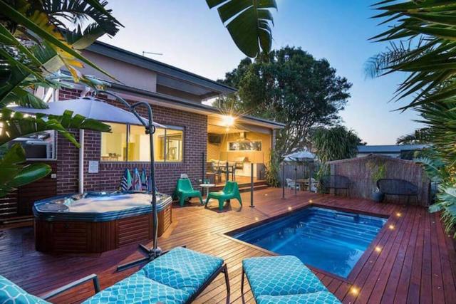 Dromana Grove SPA & POOL sleeps 15