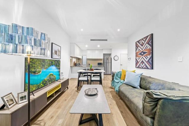 Rooftop 2 Bed Apt With Terrace at Newtown