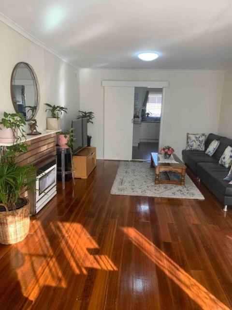 Glenroy Home near airport, city&shop