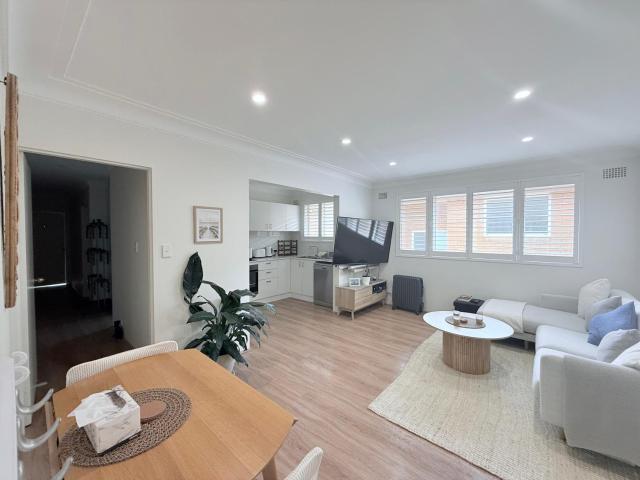 Coogee Sunrise - 2 Bed Apt with Work Desks and Balcony