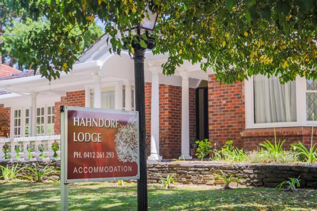 Hahndorf Lodge Pioneer Suite - Main Street Hahndorf On site Secure parking