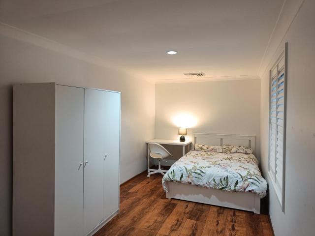 Cozy Room in Peaceful and Modern Baulkham Hills Home - BH1