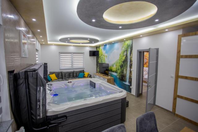 Lux Apartment jacuzzi - Mermer Brkić