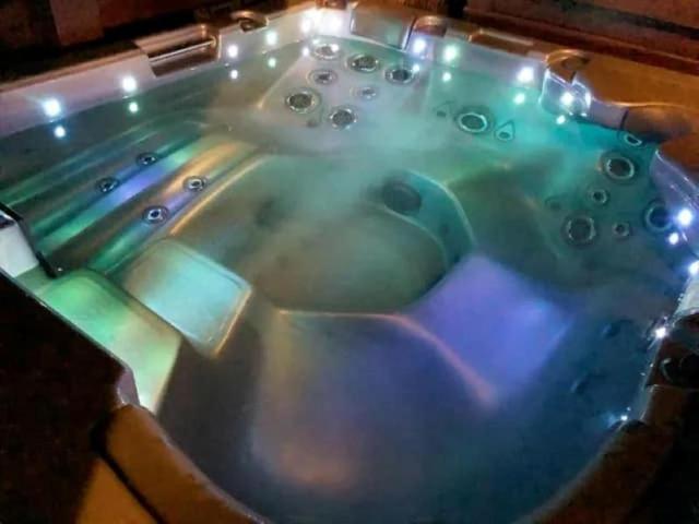 luxe vakantiewoning met jacuzzi forêt d'Animaux