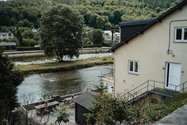 Appartementen met zicht op de rivier de Semois en eigen balkon