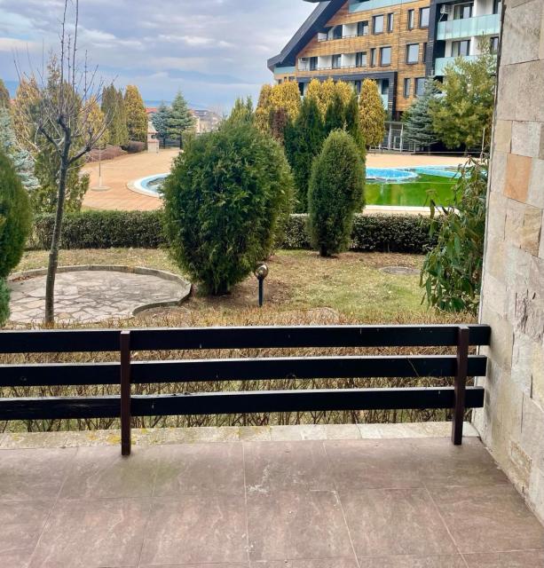 Spacious one-bedroom ground floor apartment near Pirin Golf