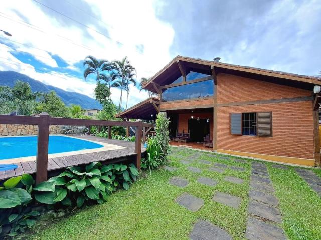 Casa c piscina e lazer em Maresias